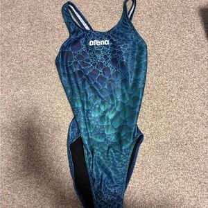Arena Solid Tech One Piece Swimsuit